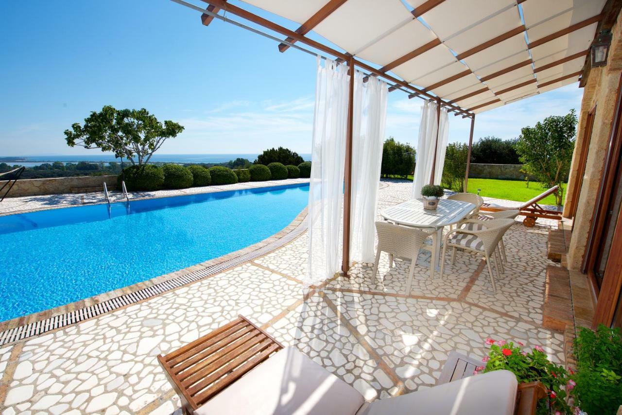 Villa Petrino Halikounas Exterior photo