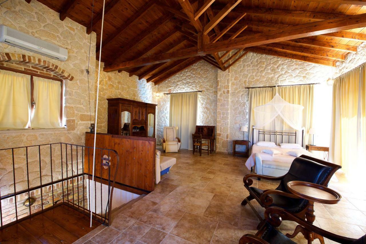 Villa Petrino Halikounas Exterior photo